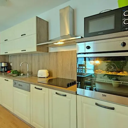 Apartamento In *